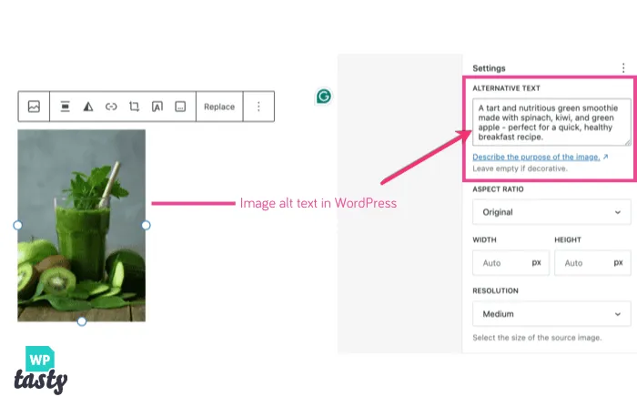 An image showing how to use keywords in a blog image alt text section.